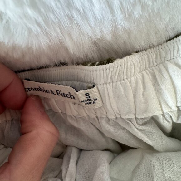 Abercrombie & Fitch Tropical Linen Crop Top Size Small - Picture 7 of 7